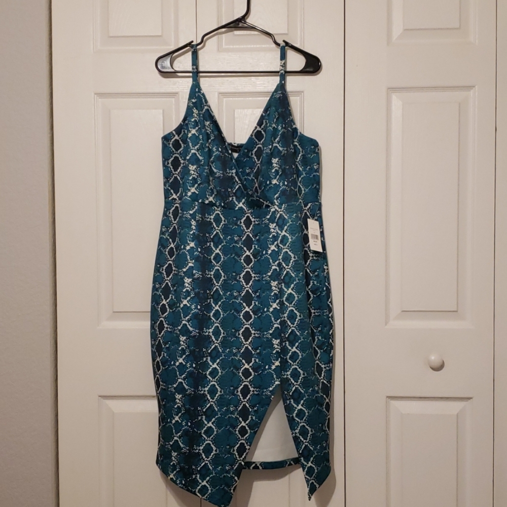 Reptilian turquoise F2F size 2 dress